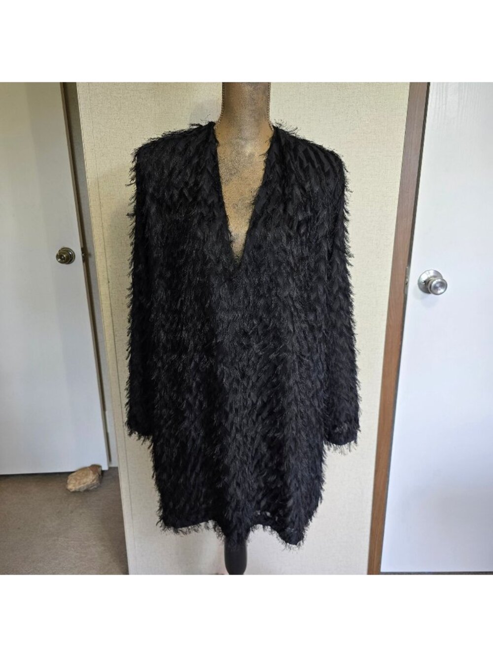 H&M XXL Plunging Neckline Tunic Long Sleeve Black Mini Cocktail Dress Fur Look